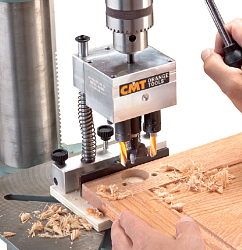 Серия CMT333. Приспособление для врезания петель